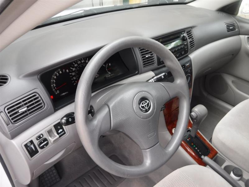 Toyota Corolla LE 2006