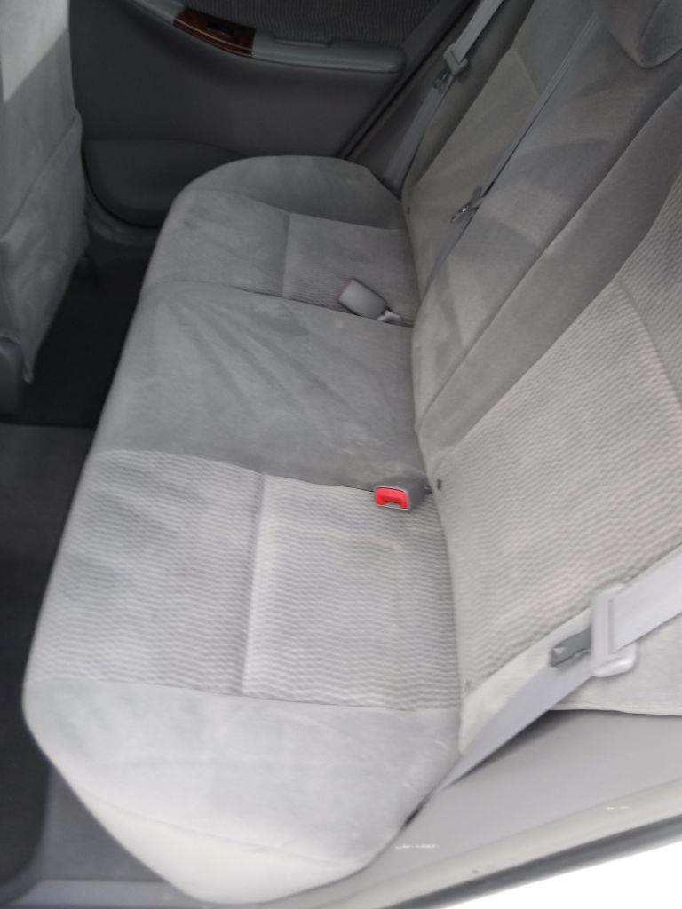 Toyota Corolla LE 2006
