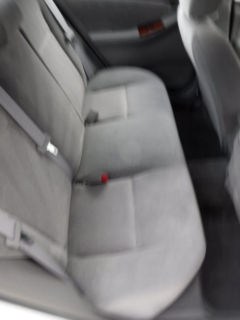 Toyota Corolla LE 2006