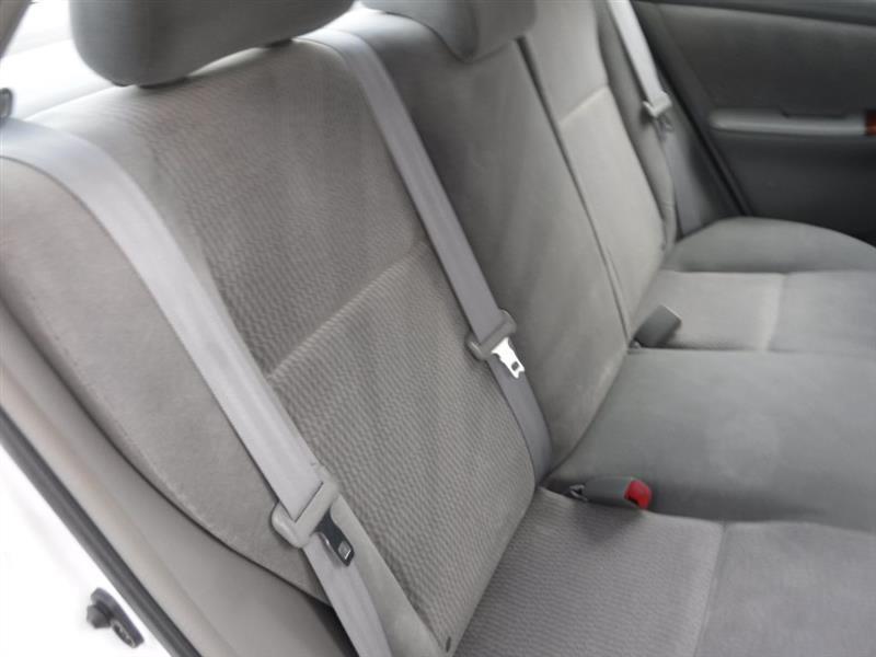 Toyota Corolla LE 2006
