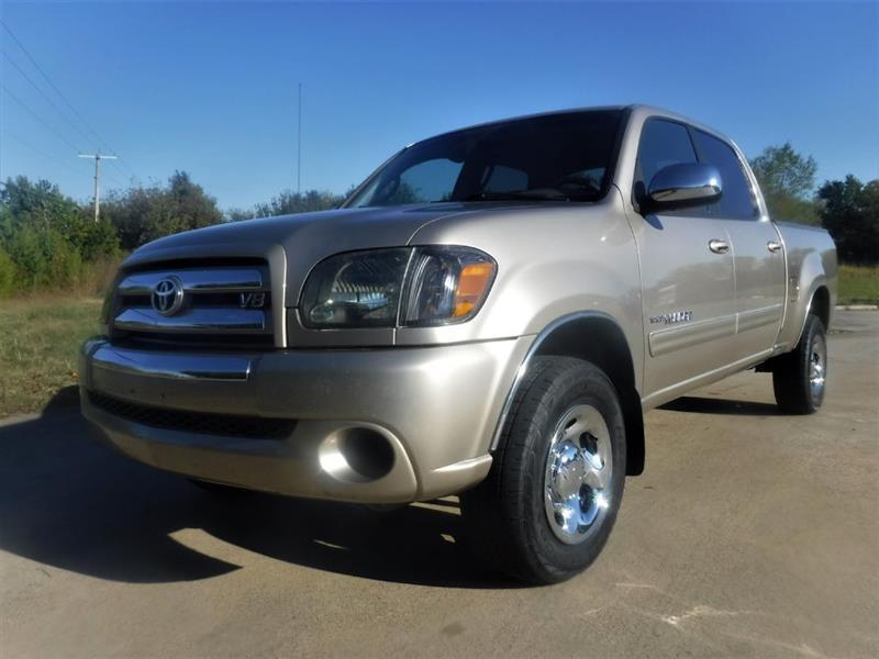 Toyota Tundra SR5 Double Cab 2WD 2004