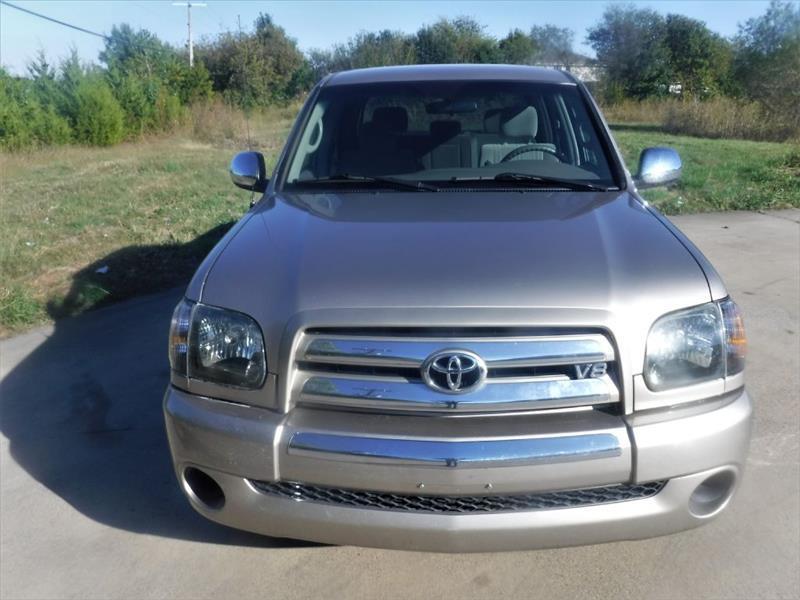 Toyota Tundra SR5 Double Cab 2WD 2004