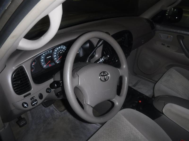Toyota Tundra SR5 Double Cab 2WD 2004