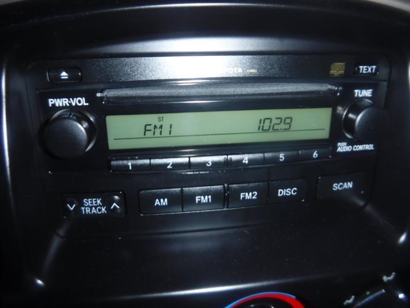 Toyota Tundra SR5 Double Cab 2WD 2004