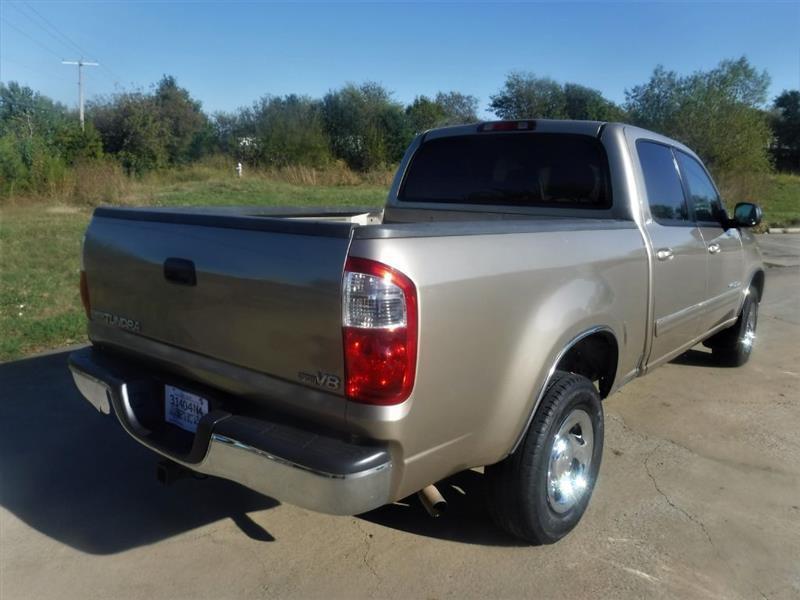 Toyota Tundra SR5 Double Cab 2WD 2004