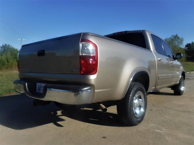 Toyota Tundra SR5 Double Cab 2WD 2004