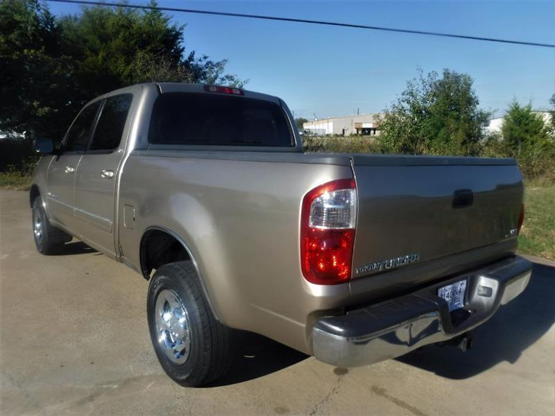 Toyota Tundra SR5 Double Cab 2WD 2004