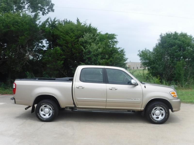 Toyota Tundra SR5 Double Cab 2WD 2004