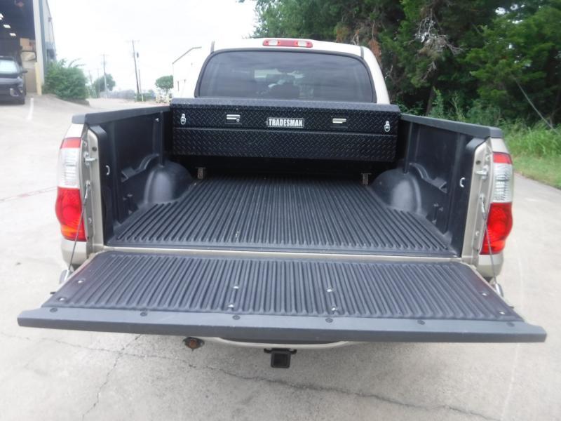 Toyota Tundra SR5 Double Cab 2WD 2004