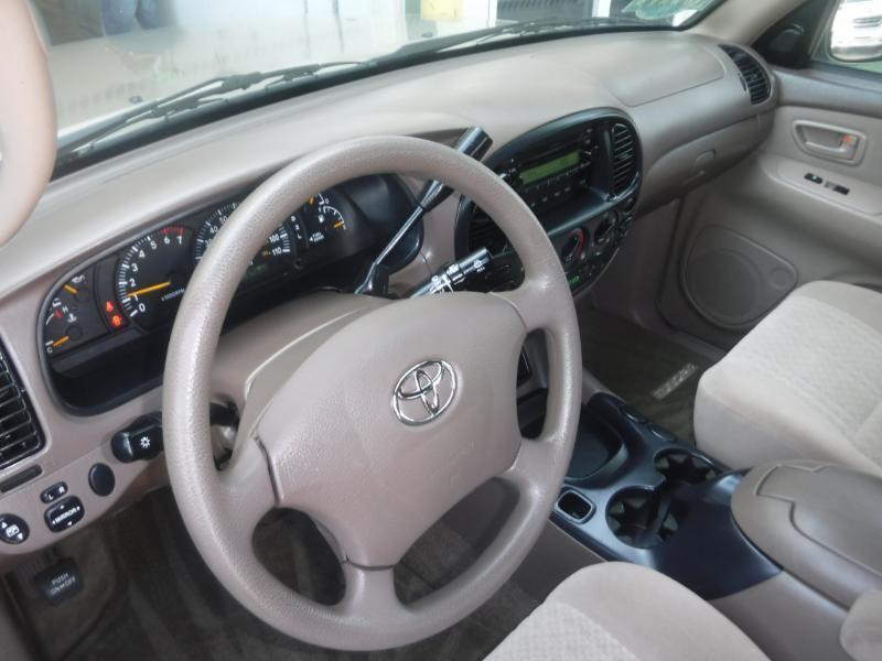 Toyota Tundra SR5 Double Cab 2WD 2004