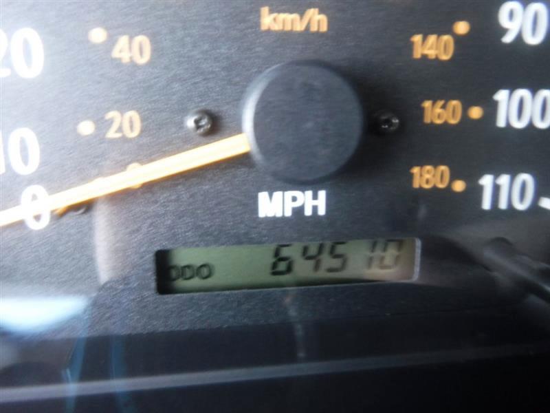 Toyota Tundra SR5 Double Cab 2WD 2004
