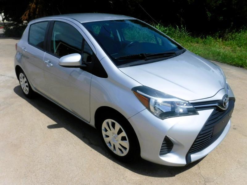 Toyota Yaris L 4D Hatchback 2015