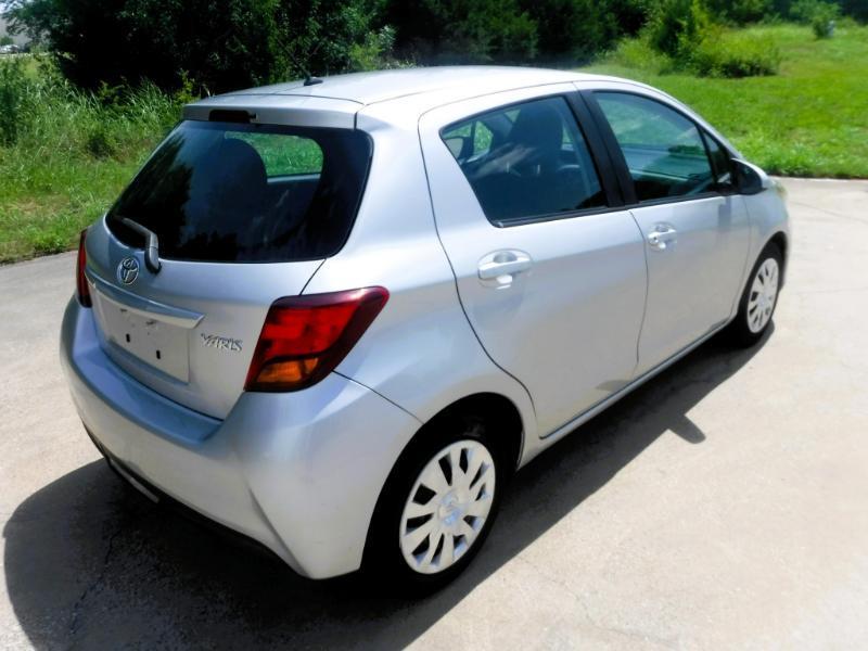 Toyota Yaris L 4D Hatchback 2015