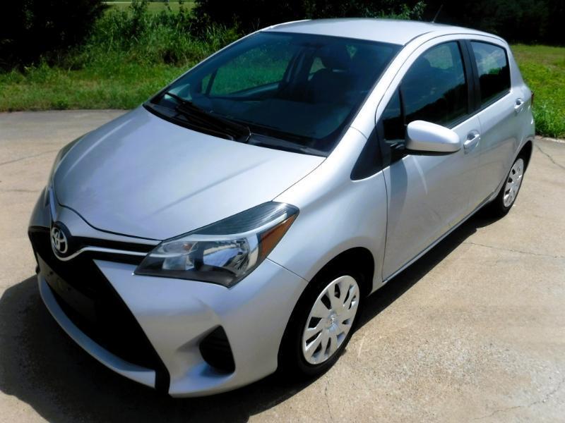 Toyota Yaris L 4D Hatchback 2015