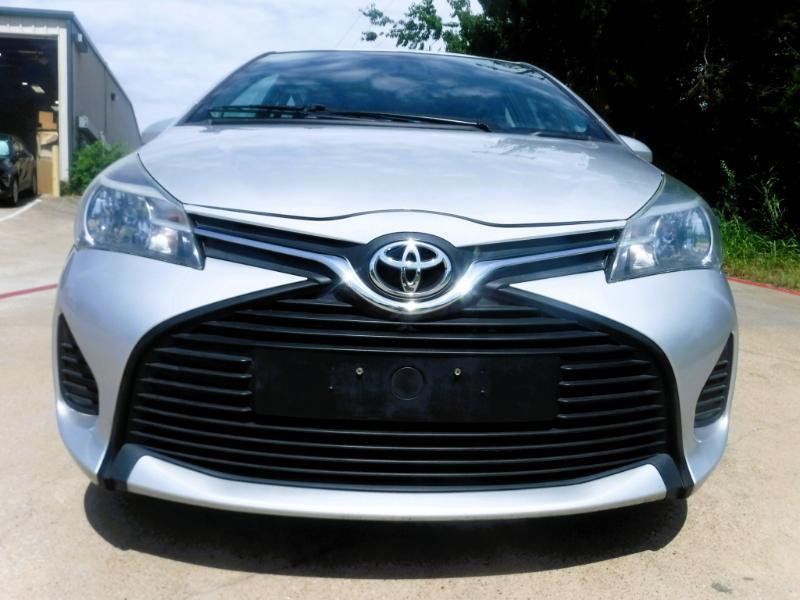 Toyota Yaris L 4D Hatchback 2015