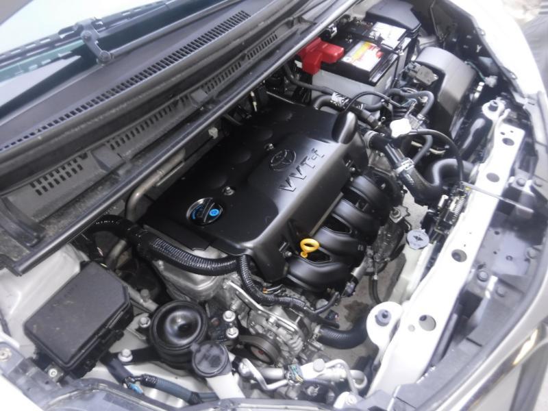Toyota Yaris L 4D Hatchback 2015