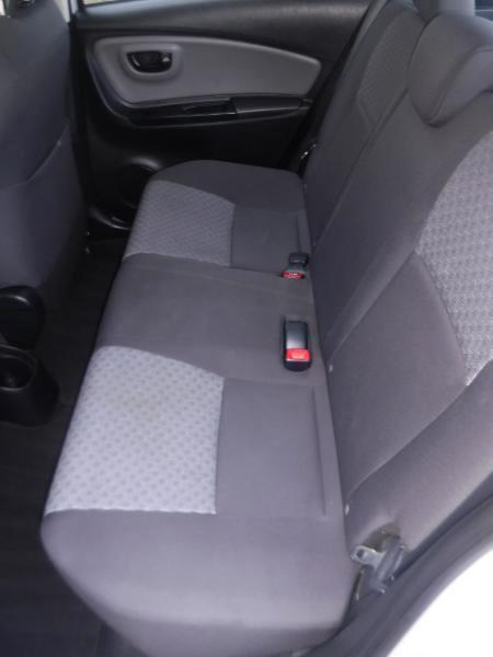 Toyota Yaris L 4D Hatchback 2015