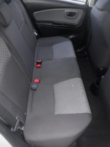 Toyota Yaris L 4D Hatchback 2015