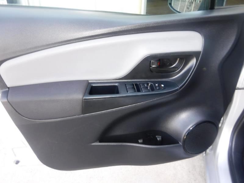 Toyota Yaris L 4D Hatchback 2015