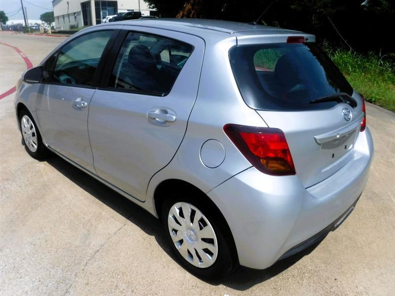 Toyota Yaris L 4D Hatchback 2015