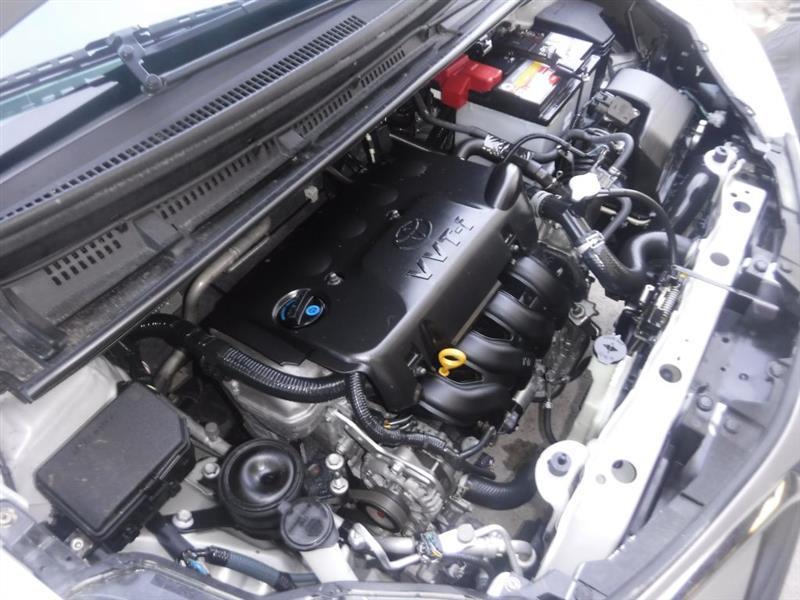 Toyota Yaris L 4D Hatchback 2015