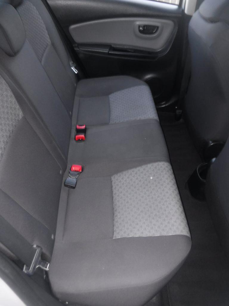 Toyota Yaris L 4D Hatchback 2015