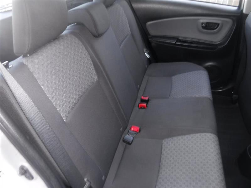 Toyota Yaris L 4D Hatchback 2015