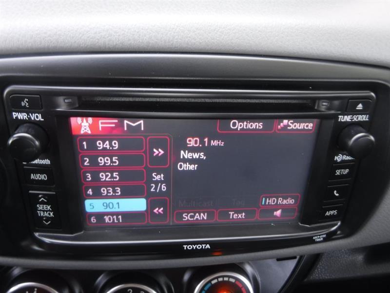 Toyota Yaris L 4D Hatchback 2015