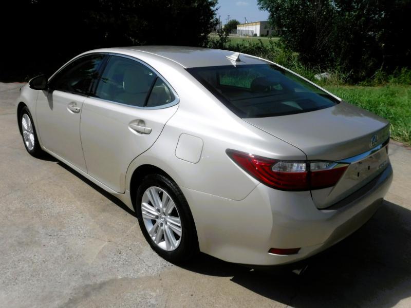 Lexus ES 350 Sedan 2013