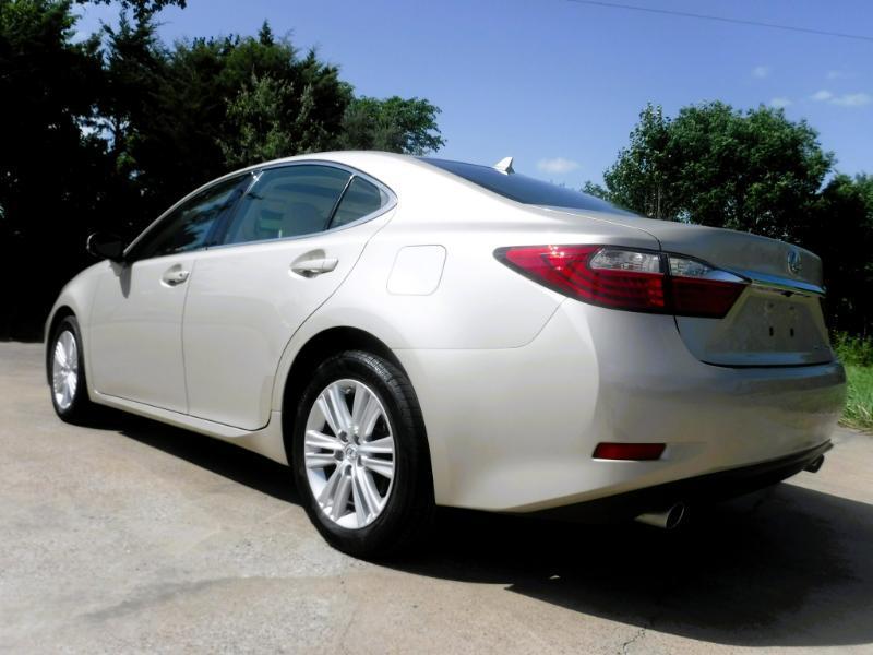 Lexus ES 350 Sedan 2013