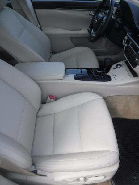 Lexus ES 350 Sedan 2013