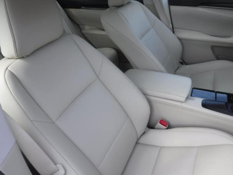 Lexus ES 350 Sedan 2013