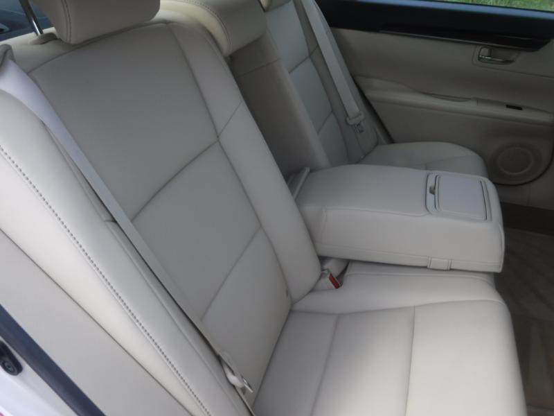 Lexus ES 350 Sedan 2013