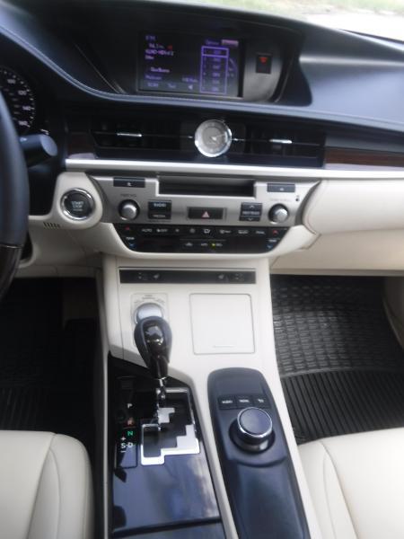 Lexus ES 350 Sedan 2013