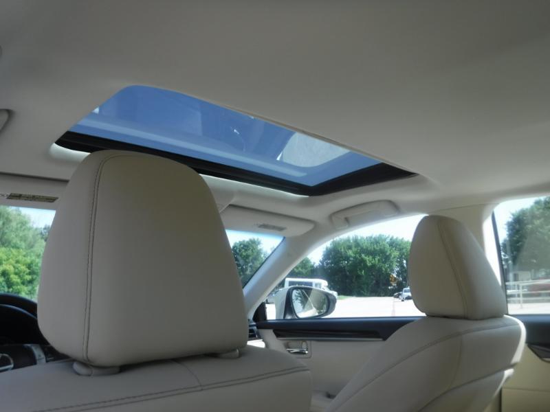 Lexus ES 350 Sedan 2013