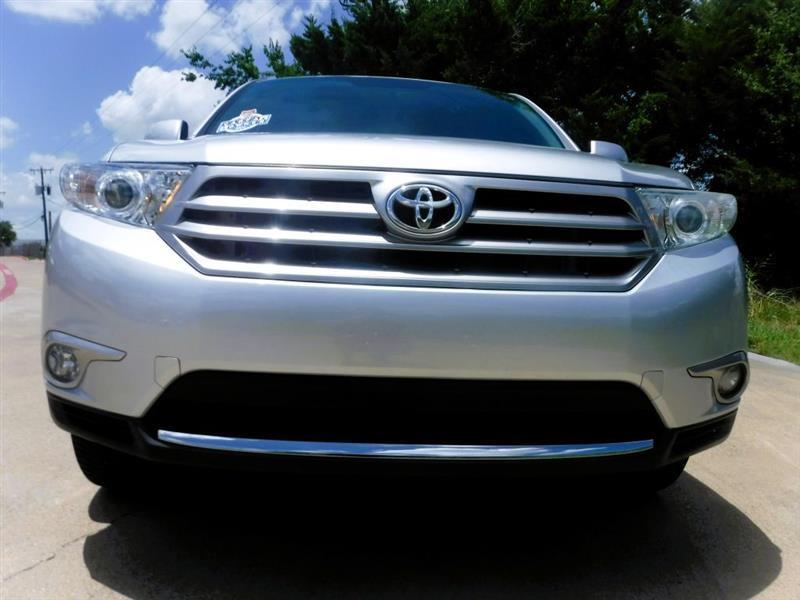 Toyota Highlander Limited 2WD 2013