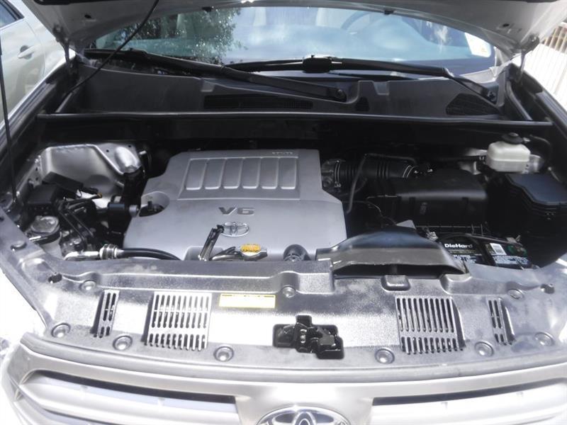 Toyota Highlander Limited 2WD 2013