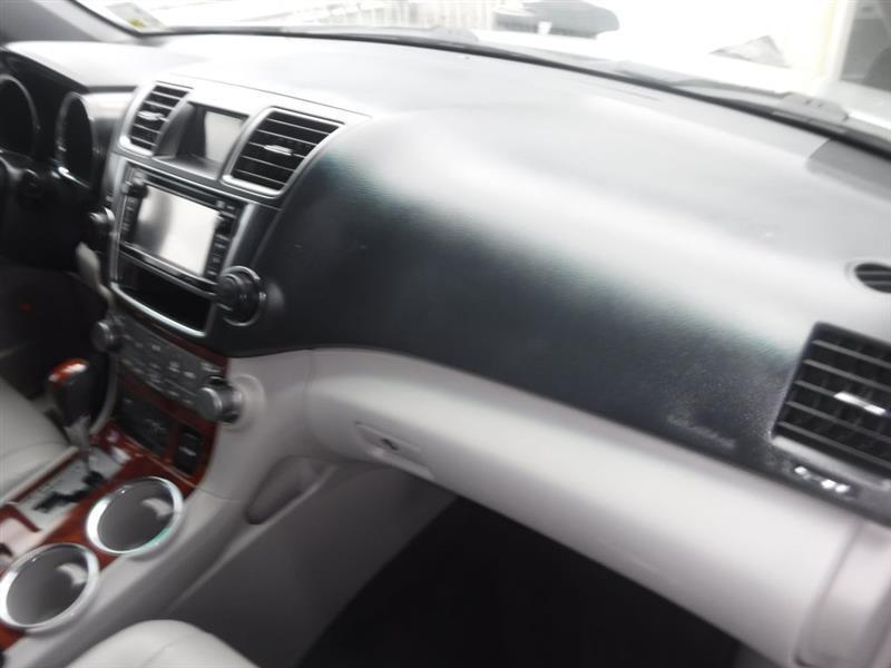 Toyota Highlander Limited 2WD 2013
