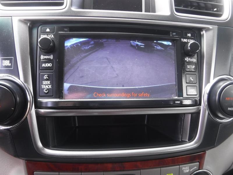 Toyota Highlander Limited 2WD 2013