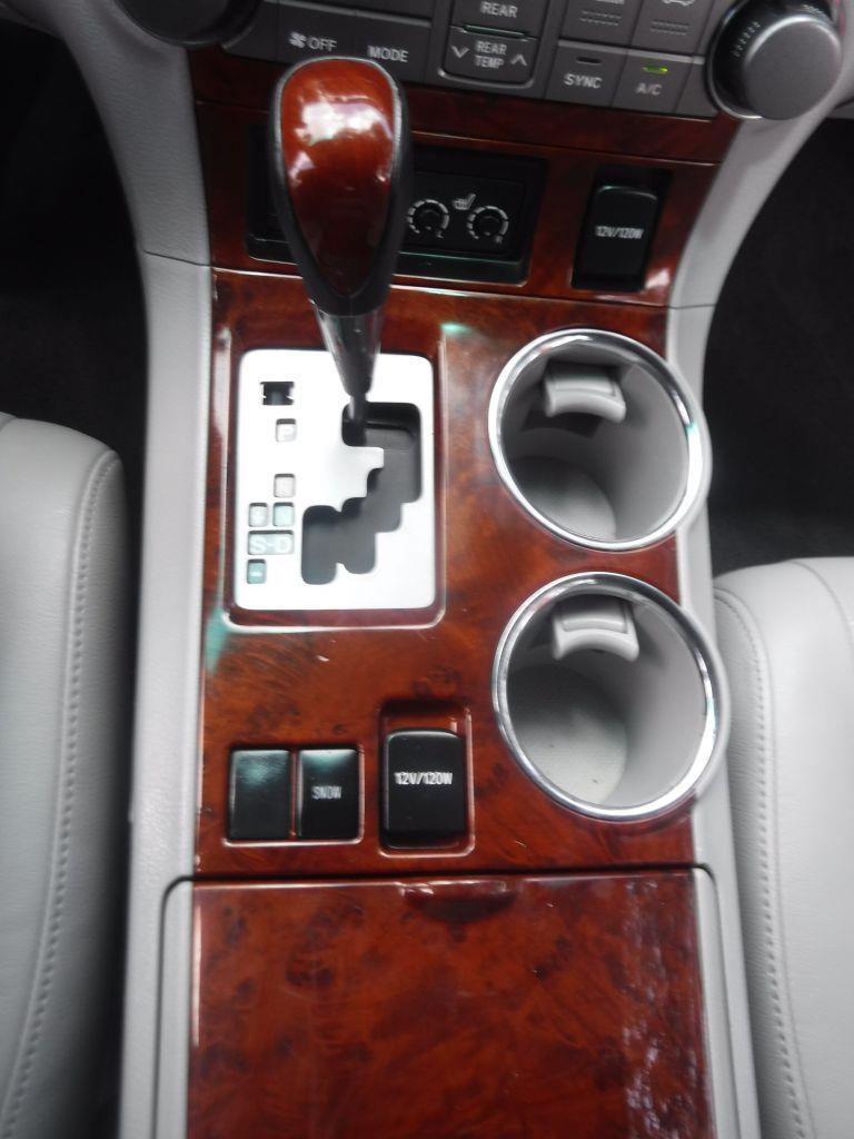 Toyota Highlander Limited 2WD 2013