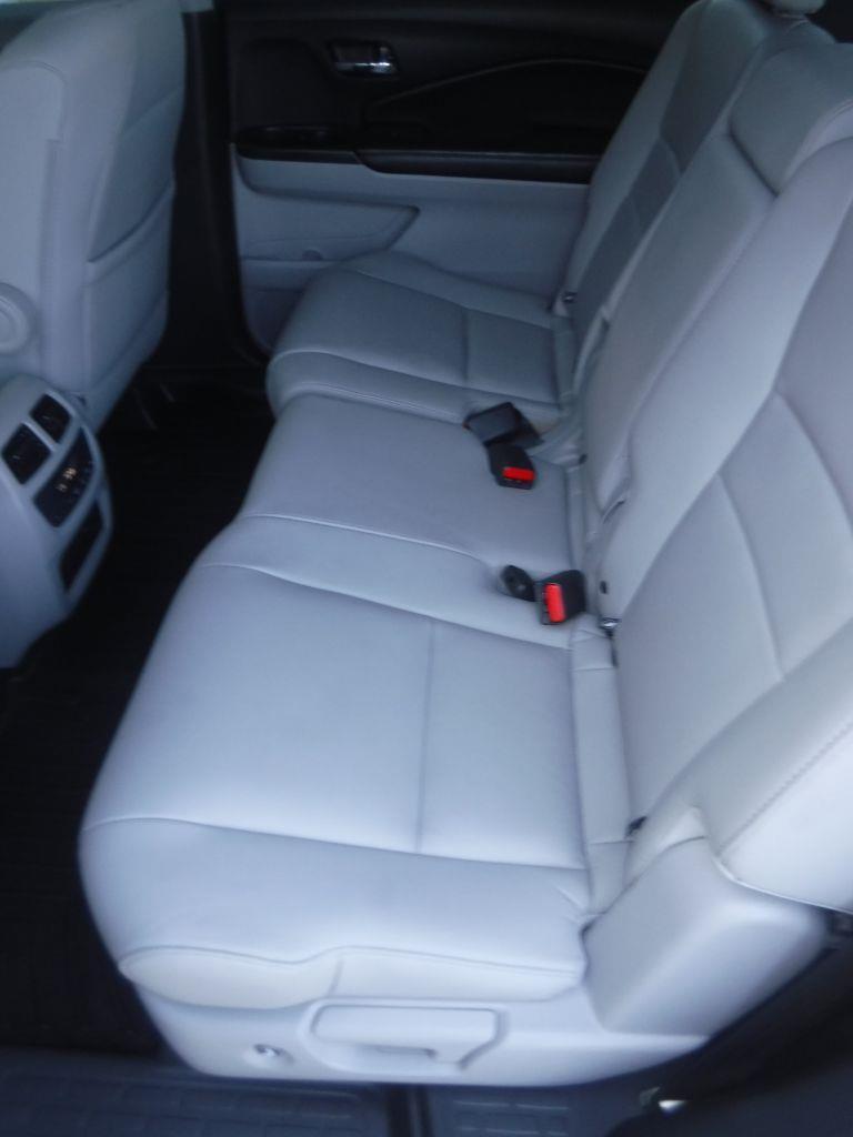 Honda Pilot AWD 4dr EX-L w/Honda Sensing 2016