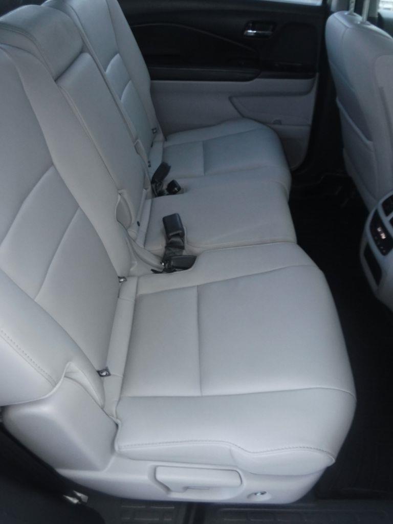 Honda Pilot AWD 4dr EX-L w/Honda Sensing 2016