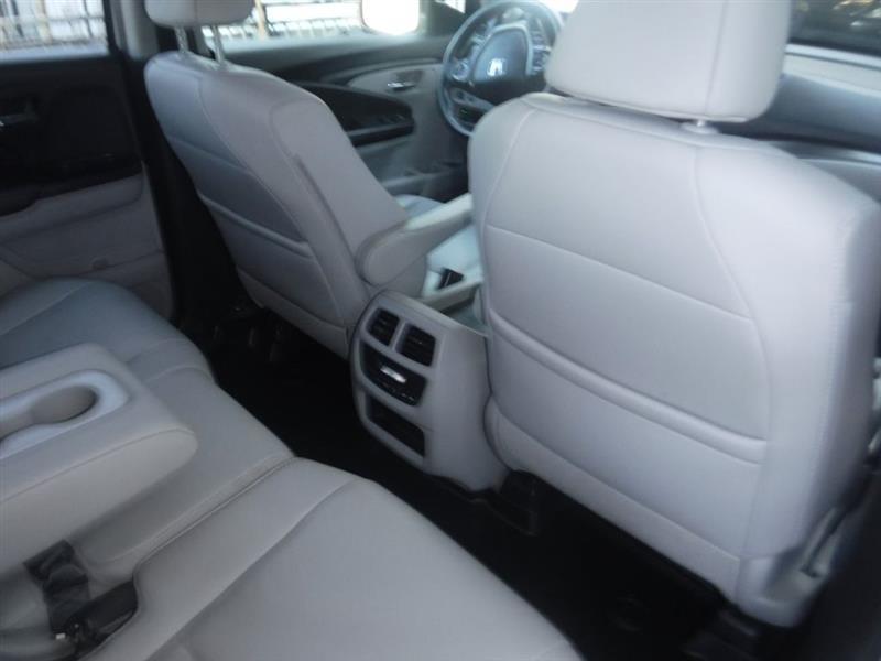 Honda Pilot AWD 4dr EX-L w/Honda Sensing 2016