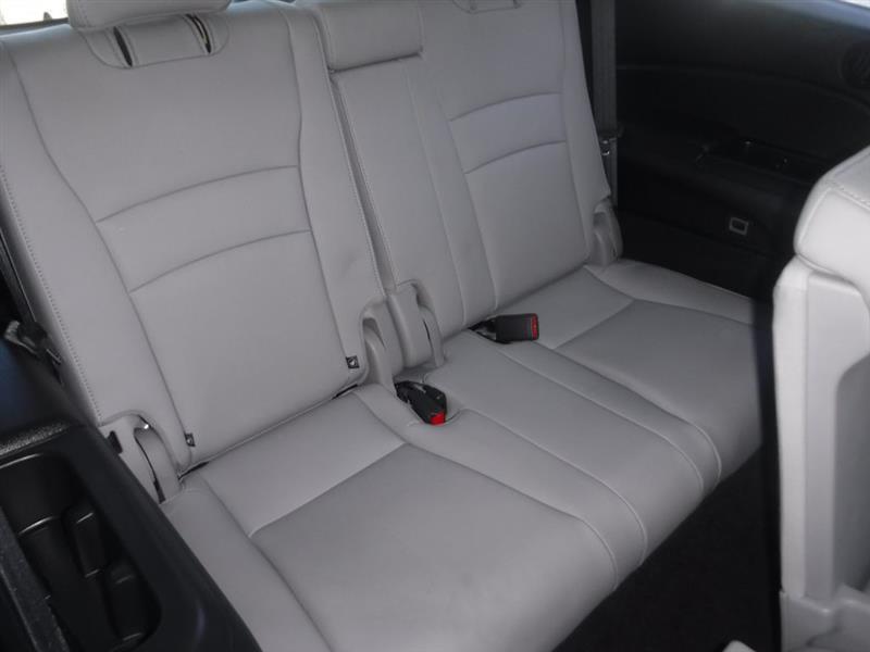 Honda Pilot AWD 4dr EX-L w/Honda Sensing 2016