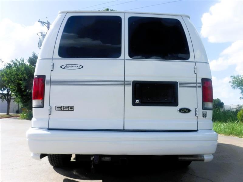 Ford Econoline E150 2000