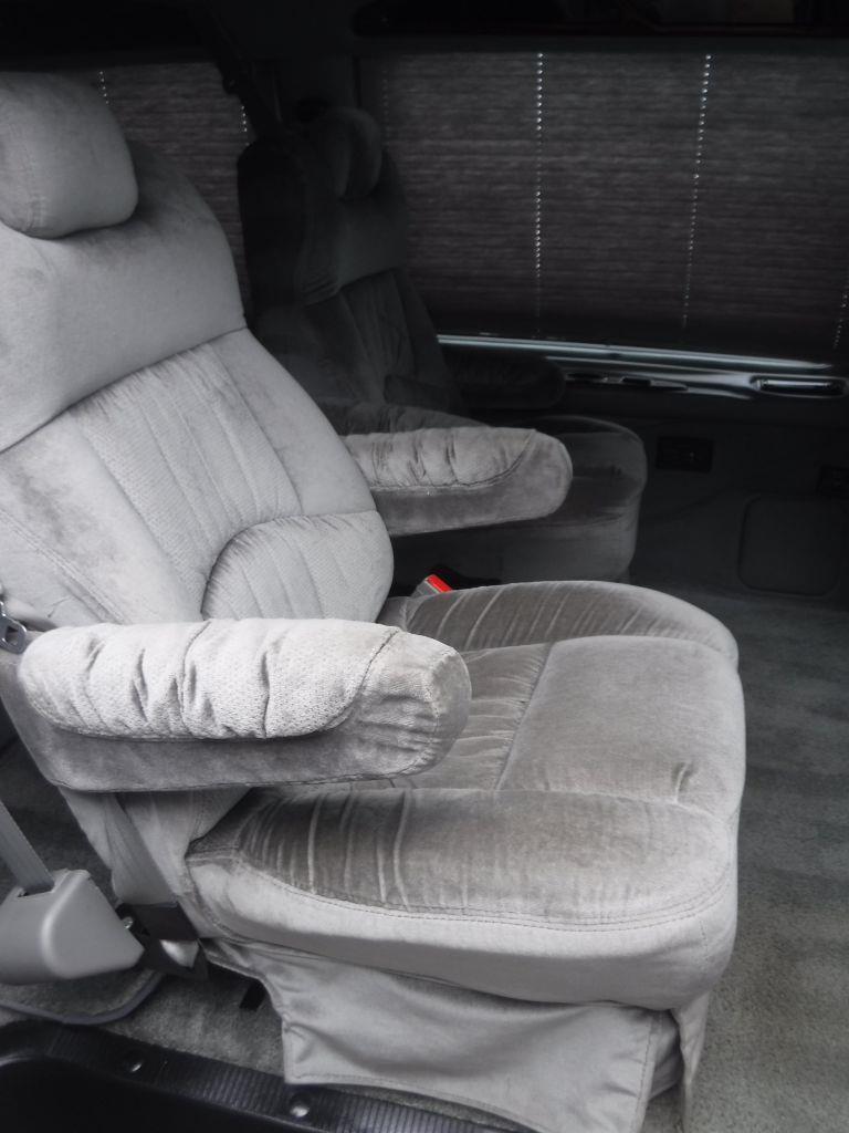 Ford Econoline E150 2000
