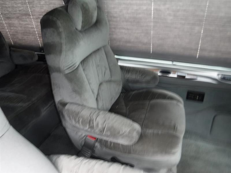 Ford Econoline E150 2000