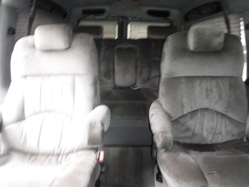 Ford Econoline E150 2000