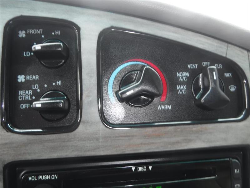 Ford Econoline E150 2000