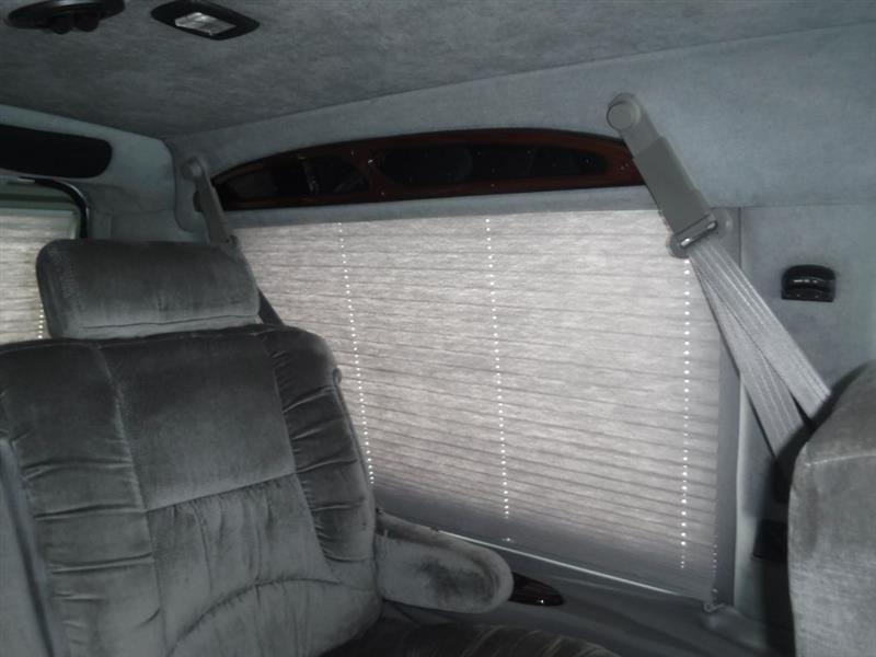 Ford Econoline E150 2000